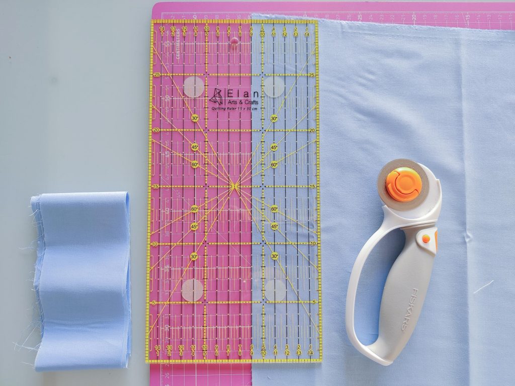 couper du tissus patchwork avec un cutter rotatif